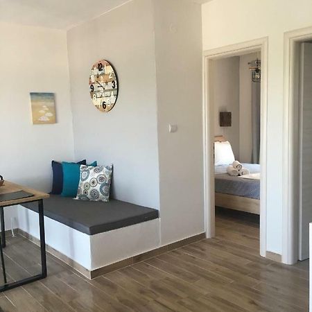 Sunrise View Apartment โอฟรีนีออน ภายนอก รูปภาพ