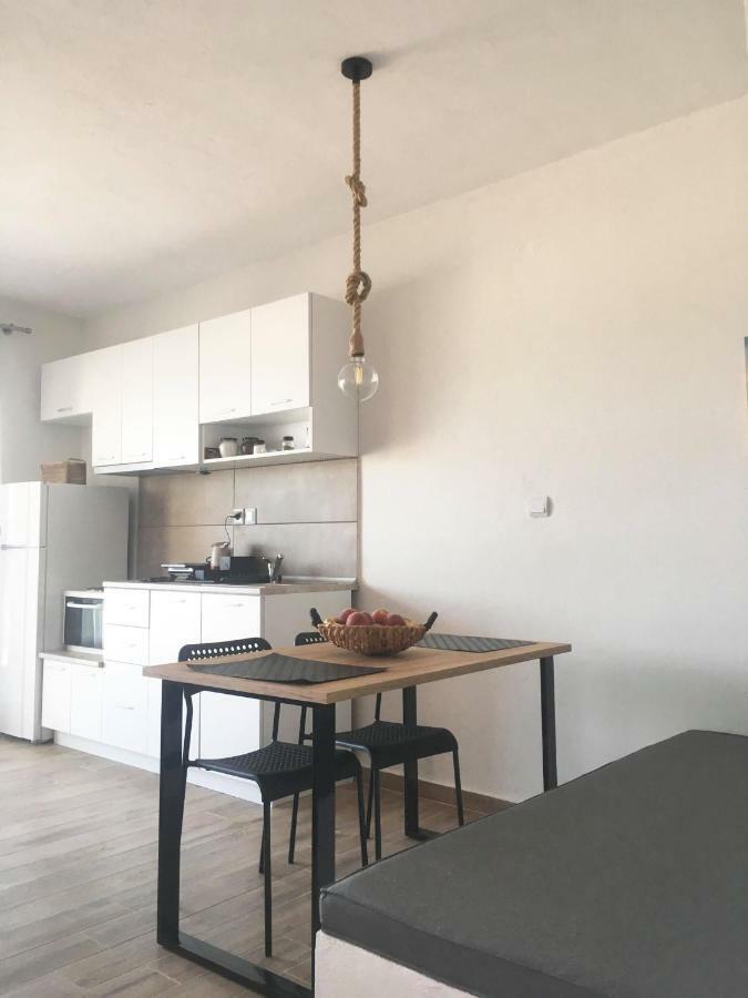 Sunrise View Apartment โอฟรีนีออน ภายนอก รูปภาพ
