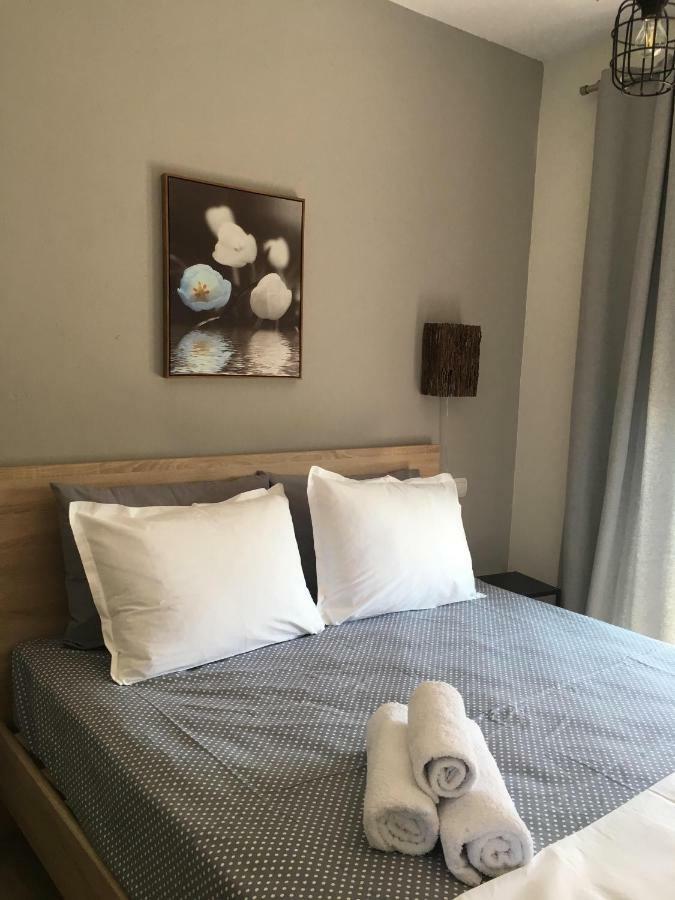 Sunrise View Apartment โอฟรีนีออน ภายนอก รูปภาพ
