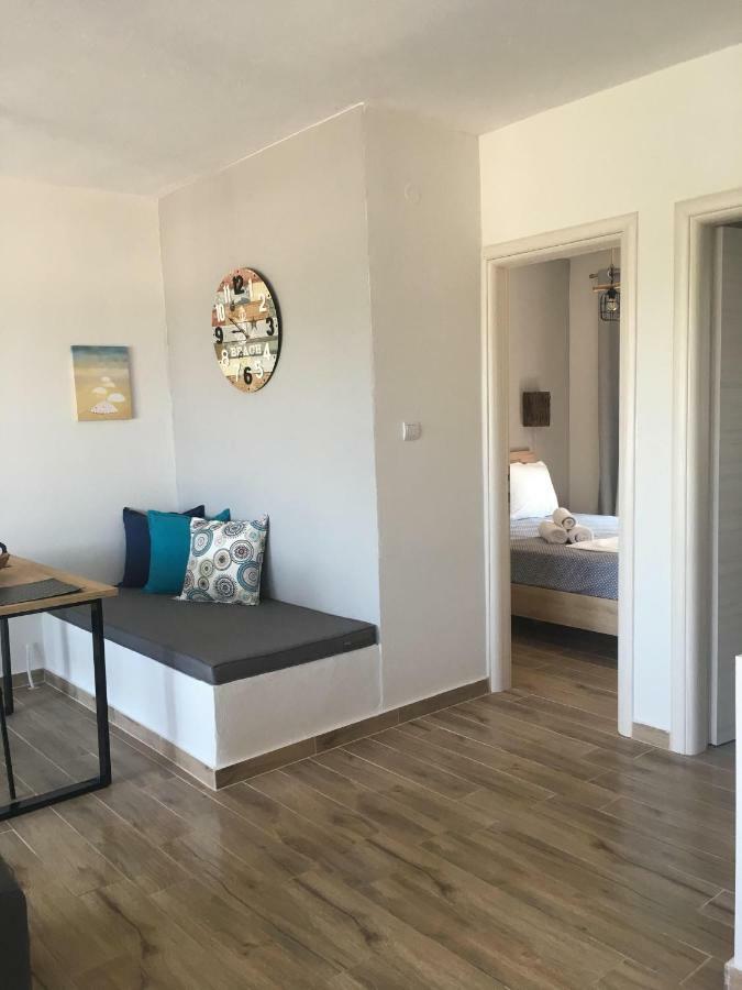 Sunrise View Apartment โอฟรีนีออน ภายนอก รูปภาพ