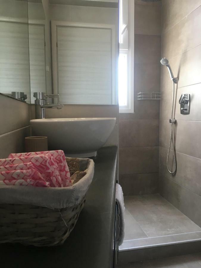 Sunrise View Apartment โอฟรีนีออน ภายนอก รูปภาพ